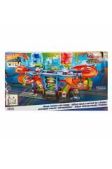 Hot Wheels Mega Araba Yıkama Kulesi: Döner Spiral ve İki Su Tankıyla Gerçekçi Yıkama Deneyimi!