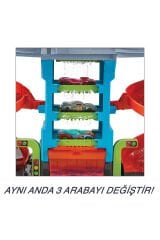 Hot Wheels Mega Araba Yıkama Kulesi: Döner Spiral ve İki Su Tankıyla Gerçekçi Yıkama Deneyimi!