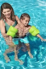 Summer Essential™ İki Boğumlu Yüzme Kollukları 20cm: Çocuklarınız Suda Güvenle Eğlensin!