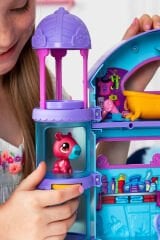 Minişlerin Renkli Dünyası: Littlest Pet Shop Delüks Oyun Seti ile Tanışın!