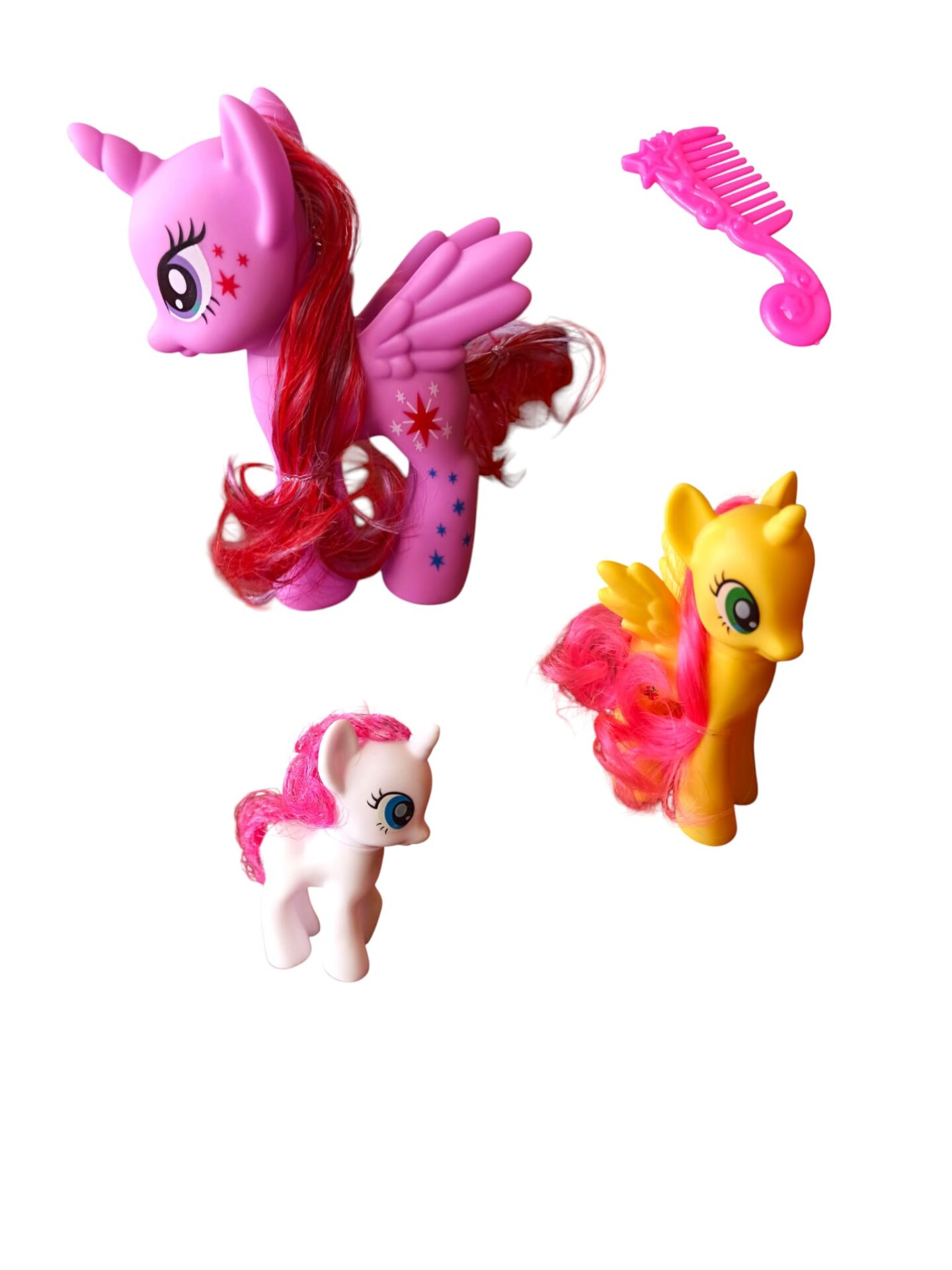 Pony Bakım ve Arkadaşlık Seti: 3 Sevimli Karakter ve Tarağı!
