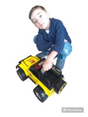 Oyuncak Arazi Aracı Büyük Boy İçi Dolu Tekerlekleri Mekanizmalı Sürtmeli Jeep İthal 50x27cm. Sarı