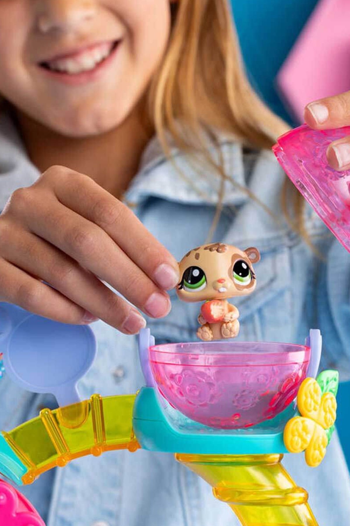 Littlest Pet Shop Minişler Eğlence Fabrikası Oyun Seti ile Hayal Gücünü Serbest Bırak!