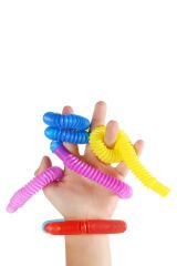 Pop Play Tubes Duyusal Stres Oyuncağı Mini 5li Akordiyon Borular: Bükün, Uzatın, Sesini Dinleyin! Eğlence ve Rahatlama Bir Arada!